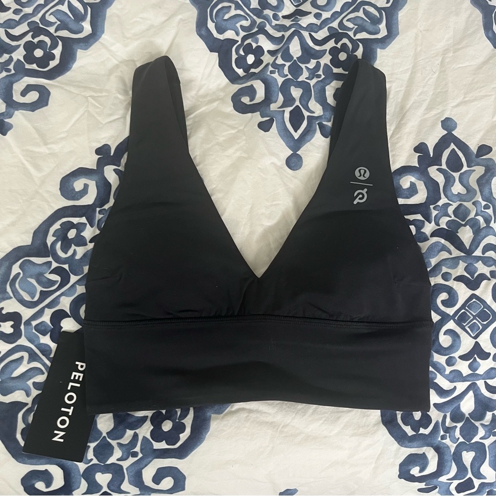 Peloton/Lululemon Black Minimalist Sports Bra with Wide Underband